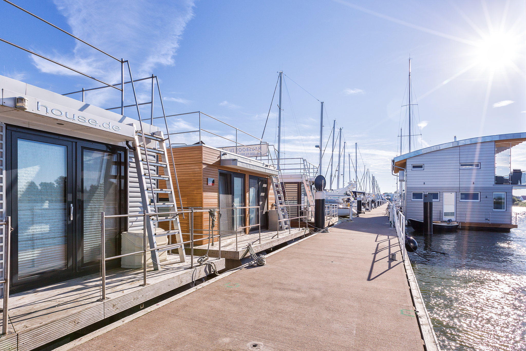 Hausboot mit Liegeplatz an der Ostsee verkauft